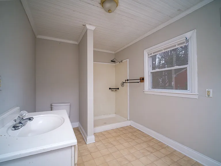 3030 Marlowe Ave — Photo 29