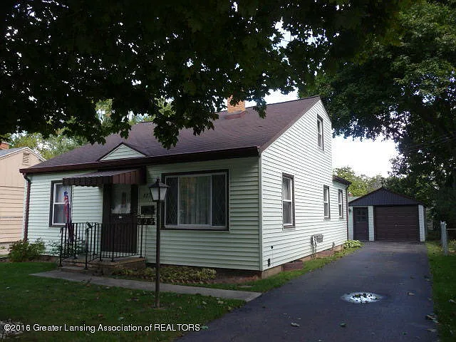 823 Hunter Blvd photo 1