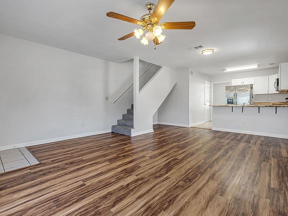 5th image of 769 Timberwood Cir E