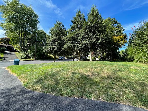 3rd image of 6652 Chilton Ct