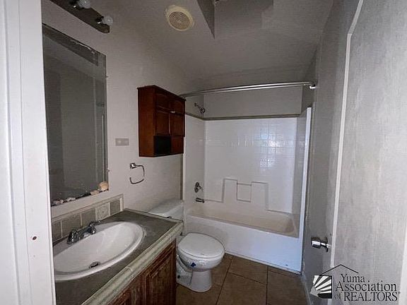 4th image of 37880 E Pearl Dr