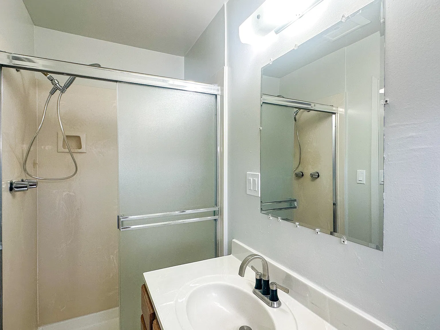 3 bed, 1000 sqft, $2,950 — Photo 4