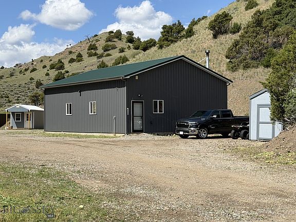 3rd image of 27 Leo Ln
