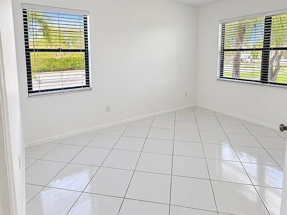 3rd image of 23288 SW Lyons Rd #106
