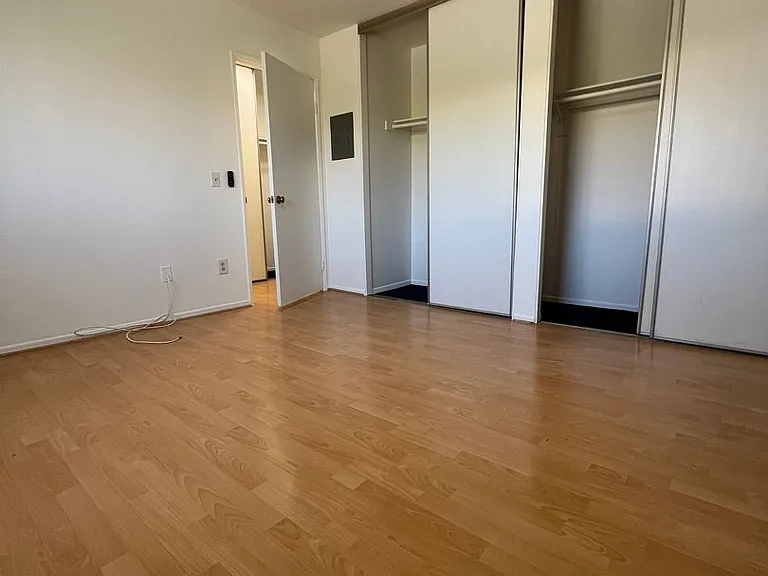 1001 Orange Grove Ave — Photo 6