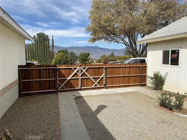 523 Piute St — Photo 36