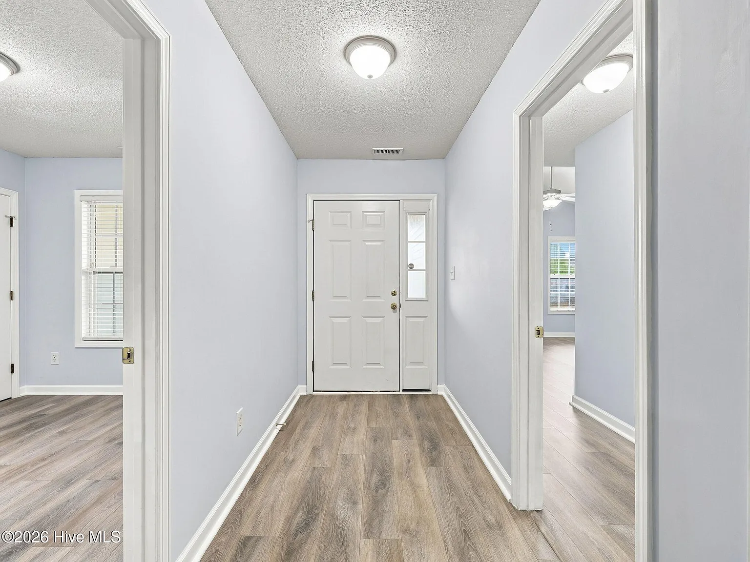 4 bed, 2.0 bath, $1,900 — Photo 3