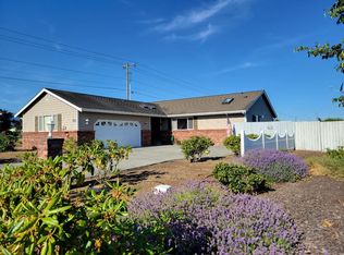 701 N Spencer Farm Pl, Sequim, WA 98382