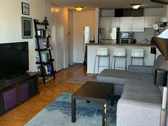 3rd image of 404 E 79th St APT 12A