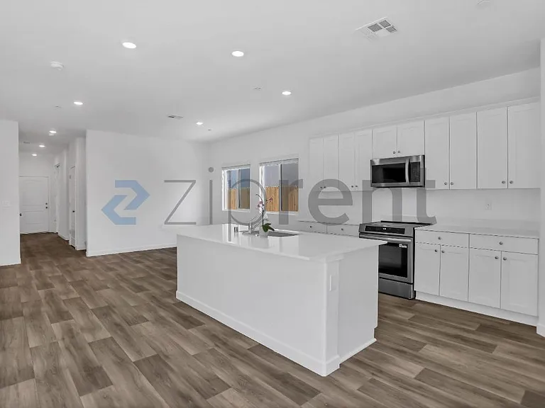 3396 N Vaughan Ave — Photo 29