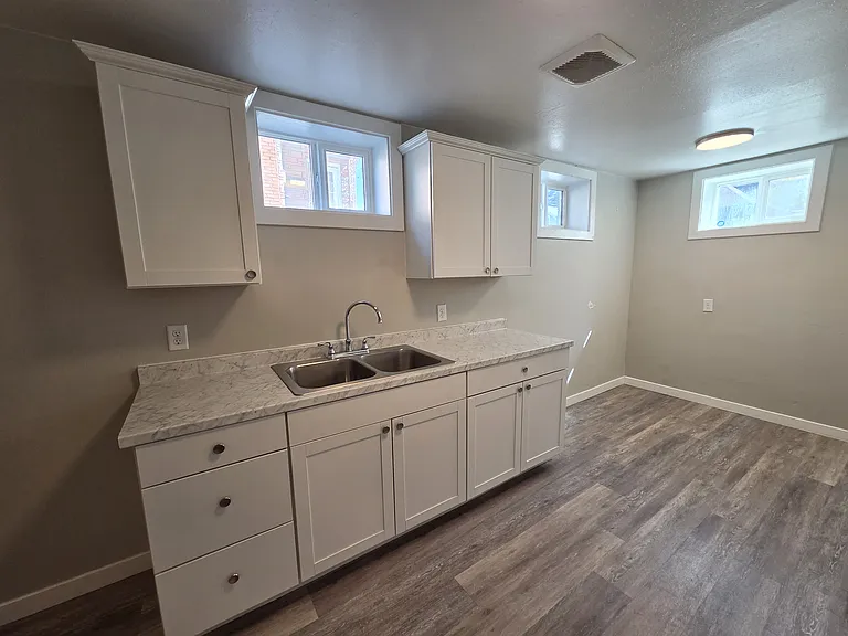 352 I St — Photo 13