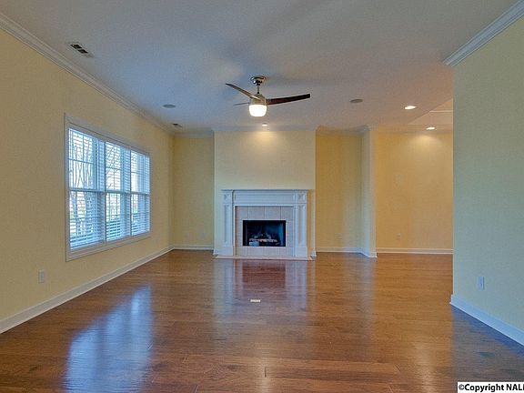 5th image of 3010 Waterman Dr SE