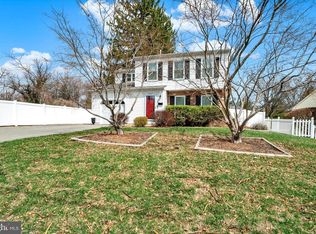 8147 Lare St, Philadelphia, PA 19128