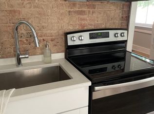 80 Front St, Lititz, PA 17543