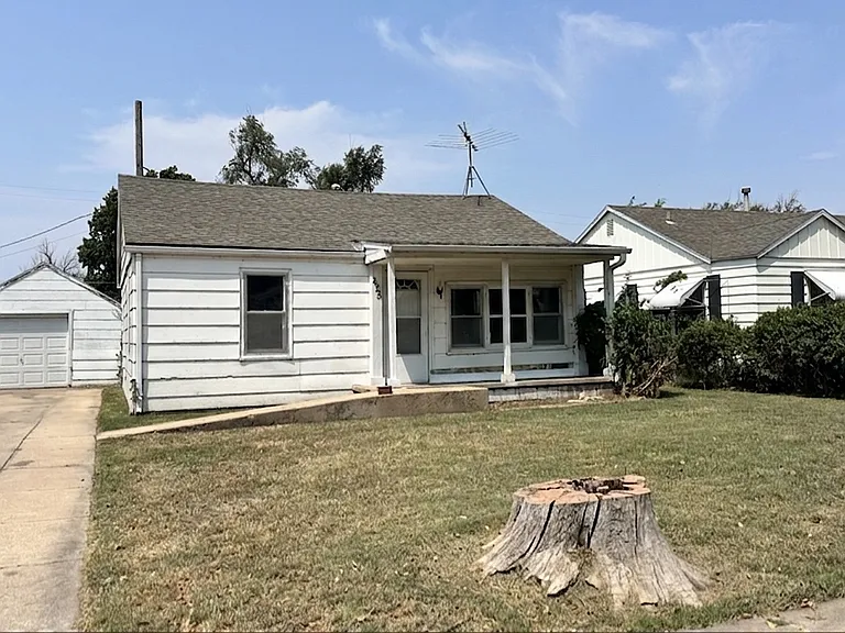 425 Liberty St — Photo 1