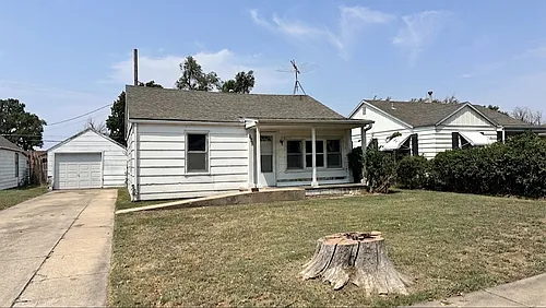 425 Liberty St Photo 1