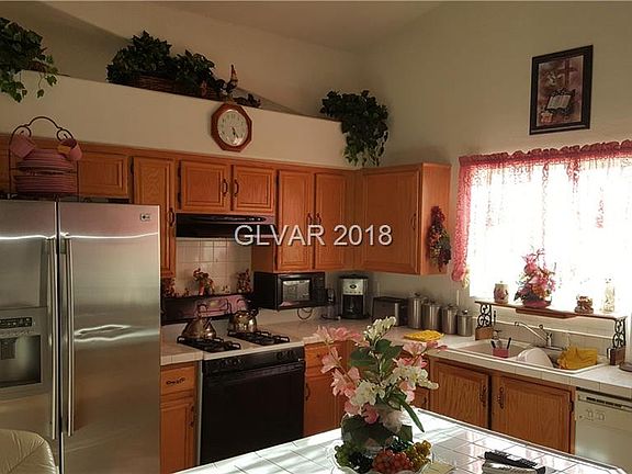 3rd image of 6604 Silver Spruce Dr