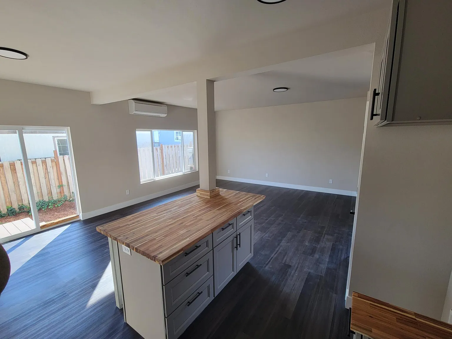 152 Allison Ave — Photo 2