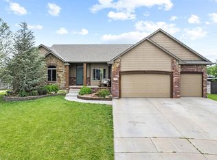 1257 N Forestview Ct, Wichita, KS 67235