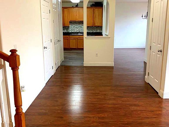 3rd image of 358 Shannon Ct #358