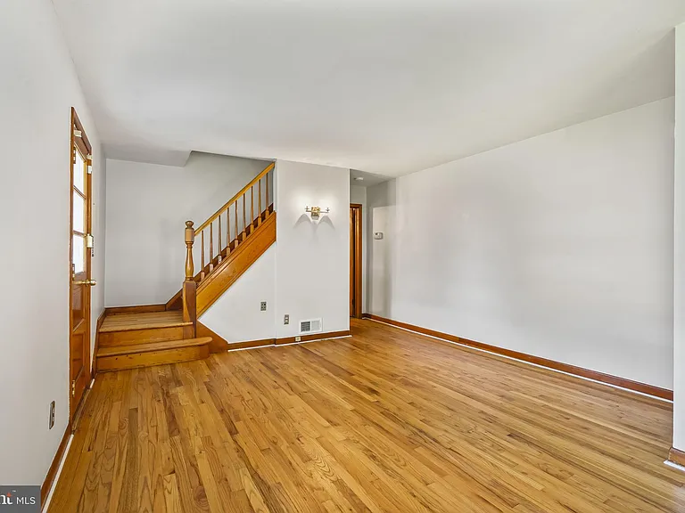 1125 Parkway Ave — Photo 6