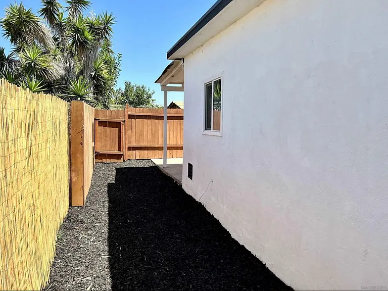 358 Gavin St — Photo 5