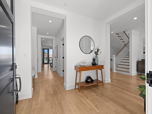 4th image of 611 Nevada Ave