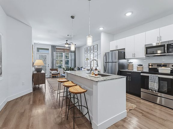 4th image of 701 Oak Park Dr #1209