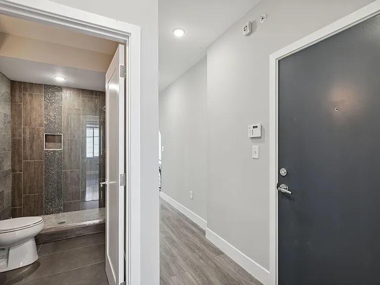 1845 E Huntingdon St — Photo 13