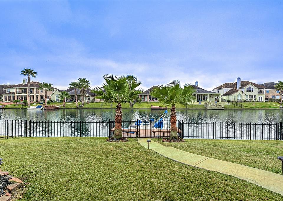 1st image of 17831 Avalon Point Ct