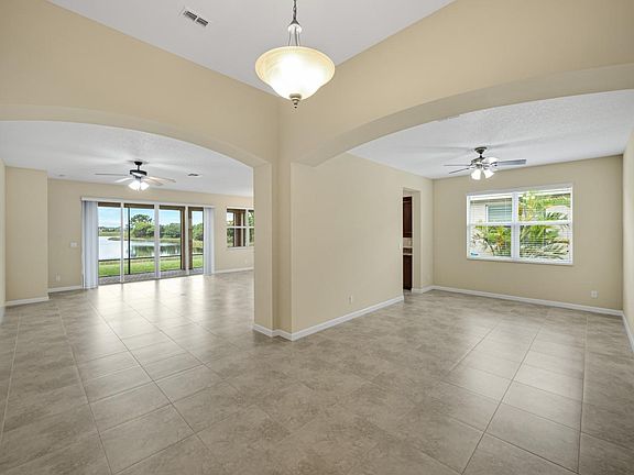 4th image of 12190 SW Bennington Cir