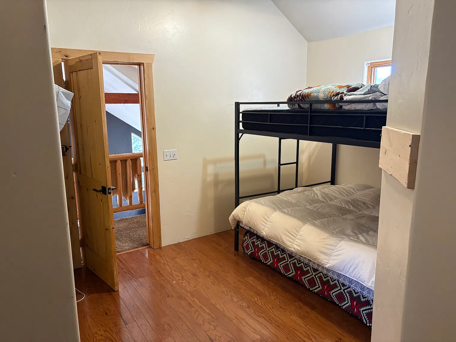4 bed, 3200 sqft, $6,000 — Photo 4