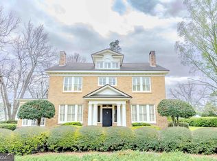 39 W Graham St, Mc Rae, GA 31055