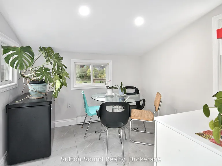 785 7th St E — Photo 14