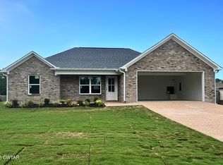 3103 Hunters Ridge Dr, Humboldt, TN 38343