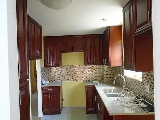 Rented by 18 REALTY | media 2