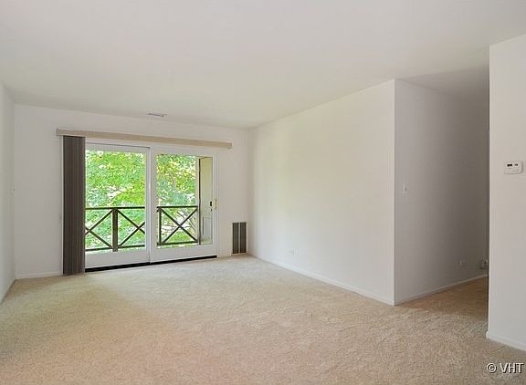 2nd image of 1025 Cottonwood Ct APT 2B