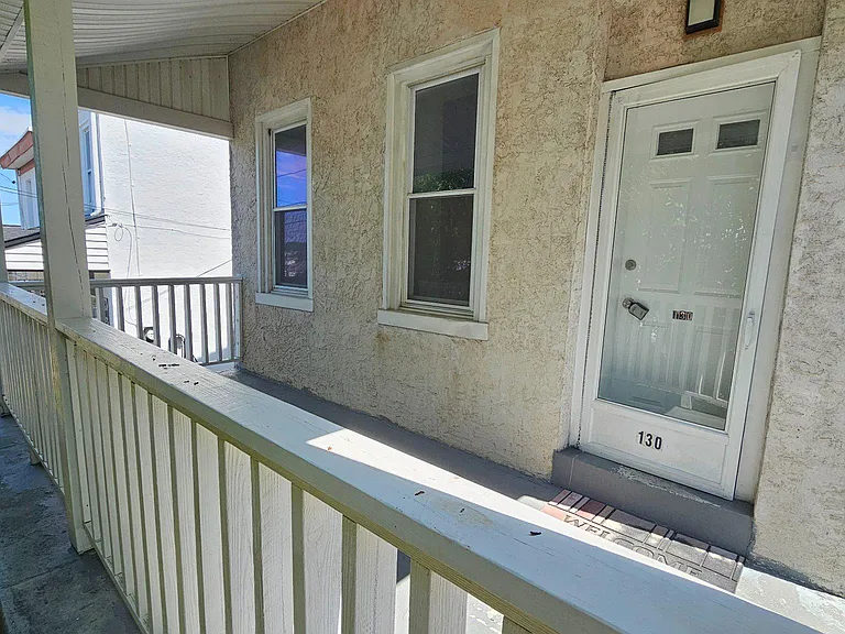 130 Rockland Ave — Photo 21