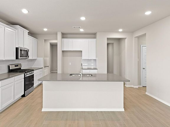 01 Ebony II Floor Plan