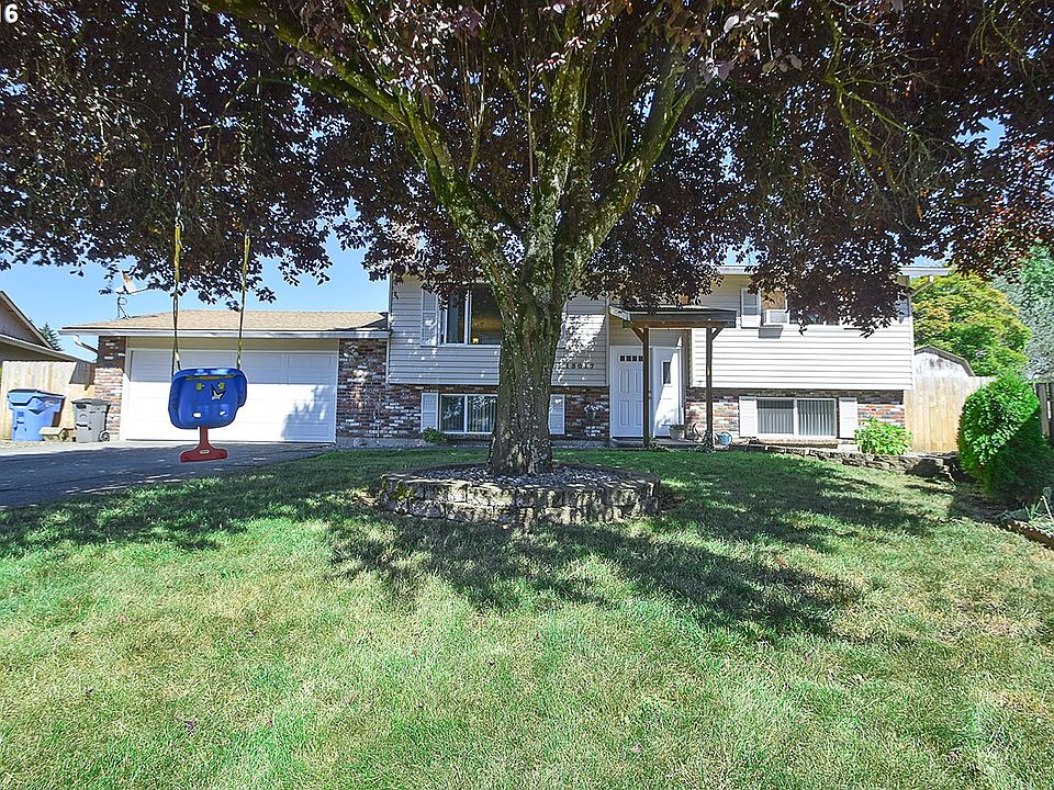 1st image of 15017 NE 35th Cir