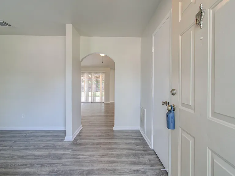 15611 La Casa Ln — Photo 4