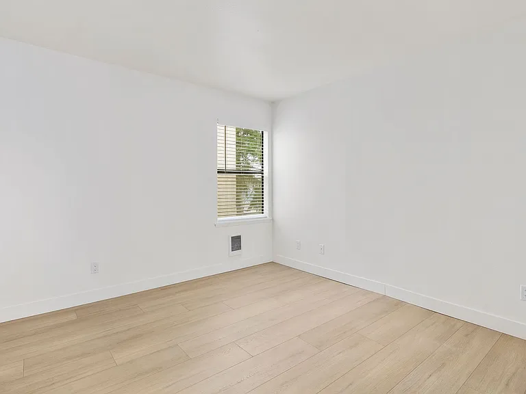 3626 Wallingford Ave N — Photo 11