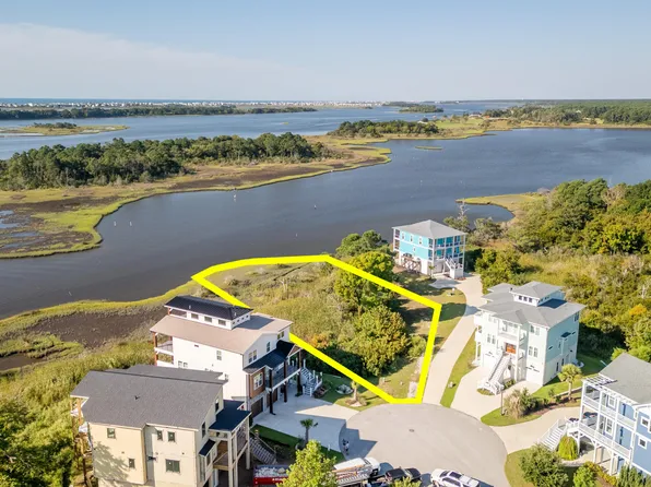 614 Seafarers Court, Holly Ridge, NC 28445