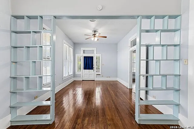 3 bed, 2.0 bath, 1068 sqft, $2,200 — Photo 4
