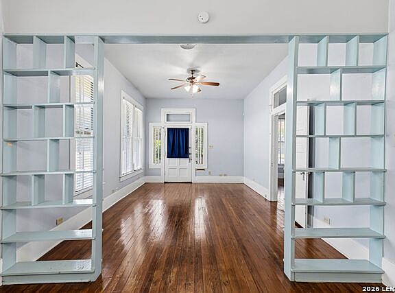 4th image of 631 Cedar St
