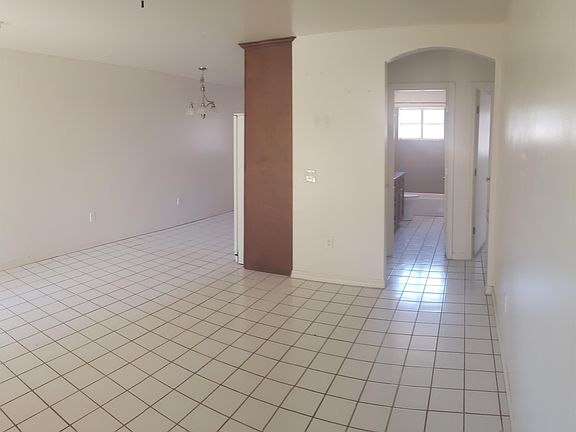 4th image of 4607 N 12th Ave APT 02