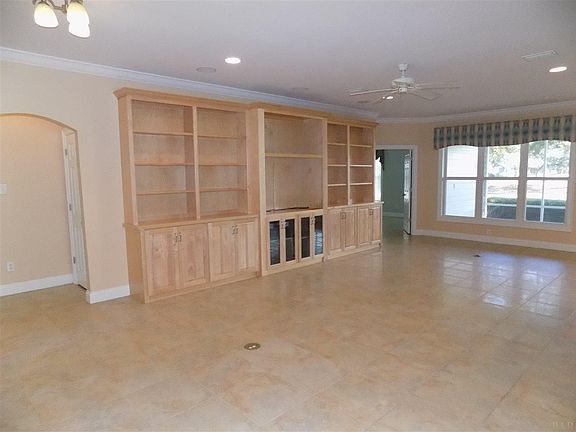 2nd image of 127 Lagoon Dr