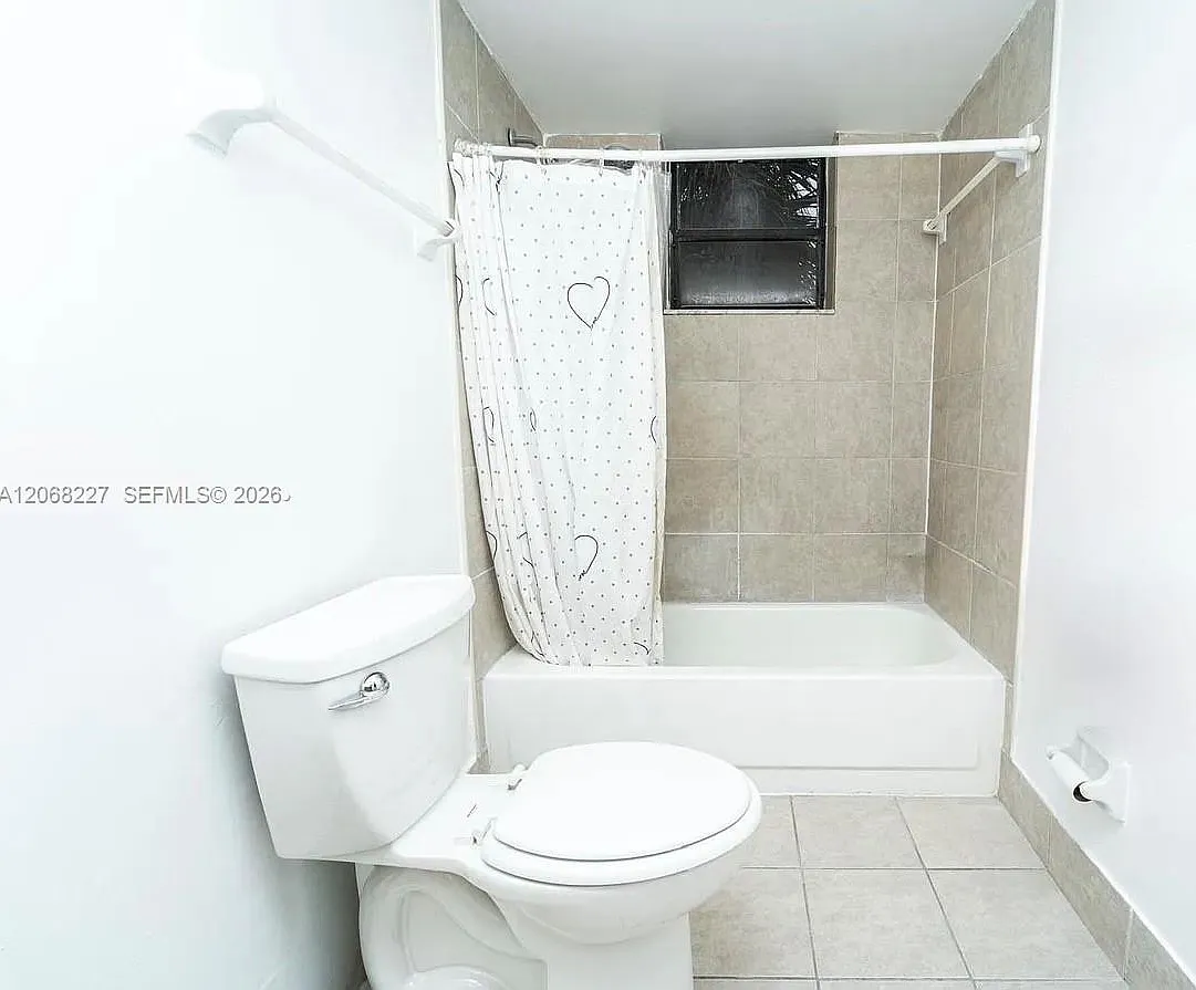 Soleil Lake Condo — Photo 4