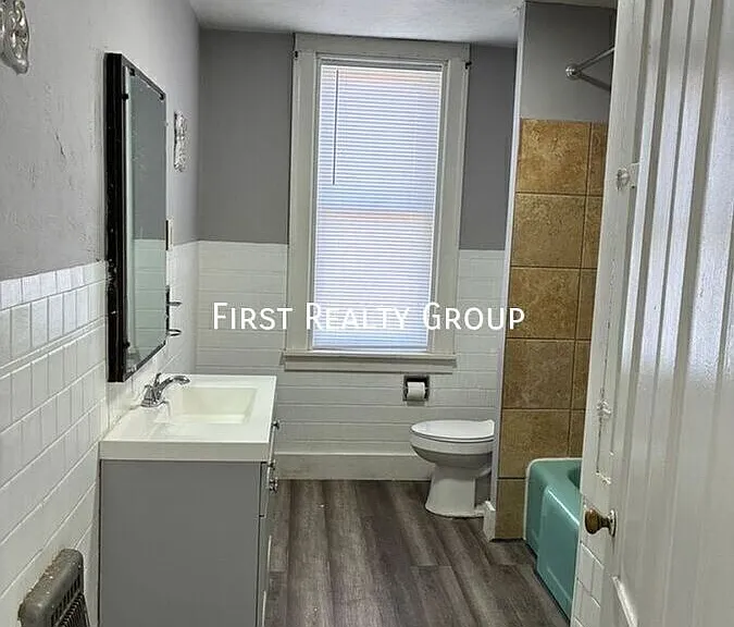 908 Washington Ave #A — Photo 9