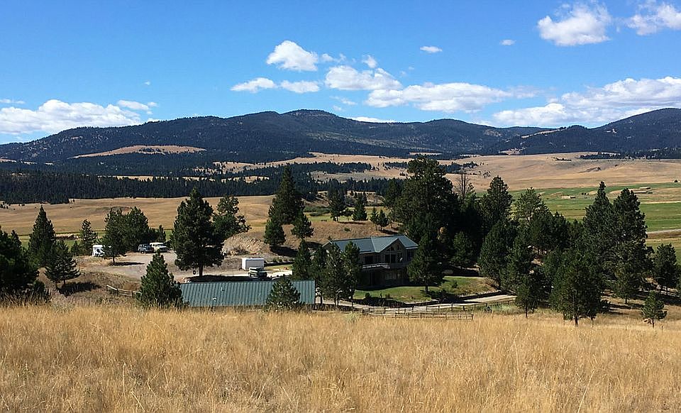 1st image of 319 Bluebird Hill Dr